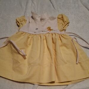 Neiman Marcus Yellow and White Embroidered Dress (Chi109)